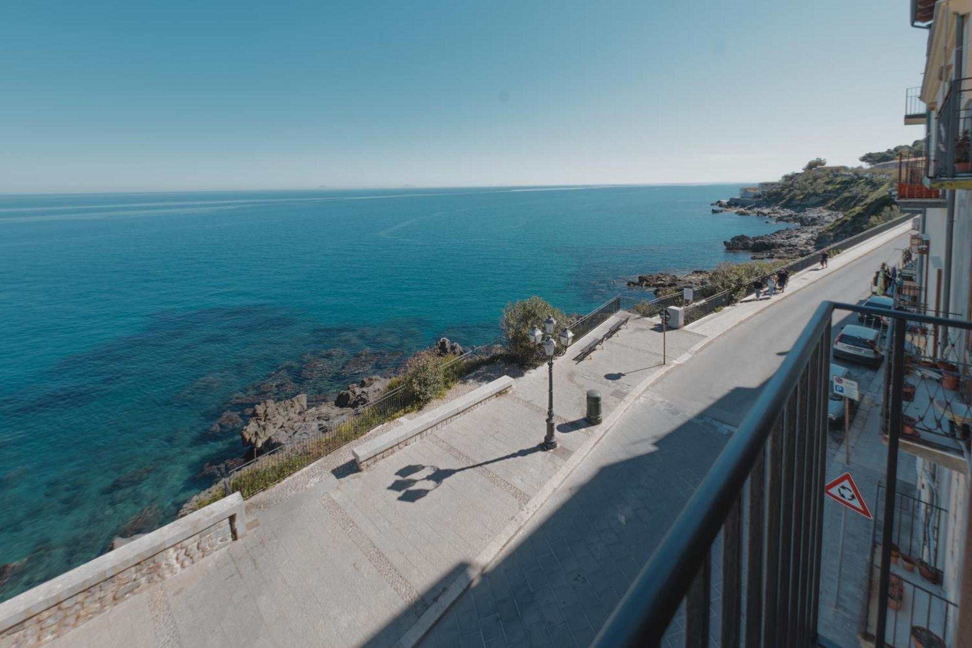 Tra La Rocca E Il Mare Di เชฟาลู ภายนอก รูปภาพ